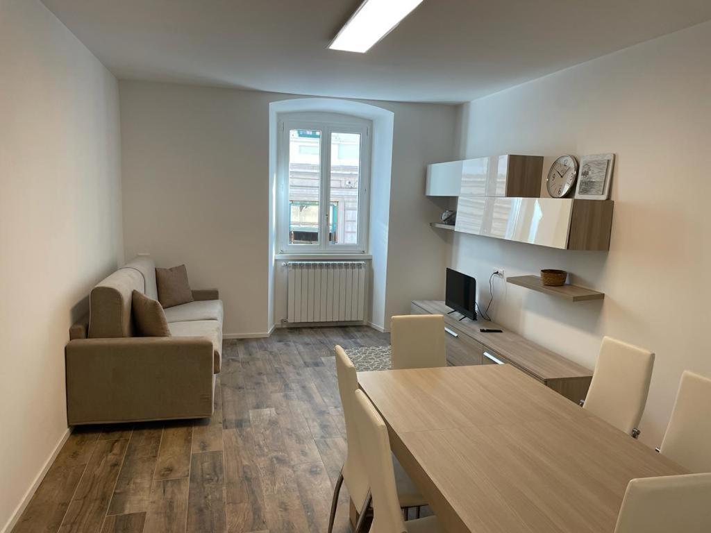 Casa Vacanze Ginevra 1 ترييستي المظهر الخارجي الصورة